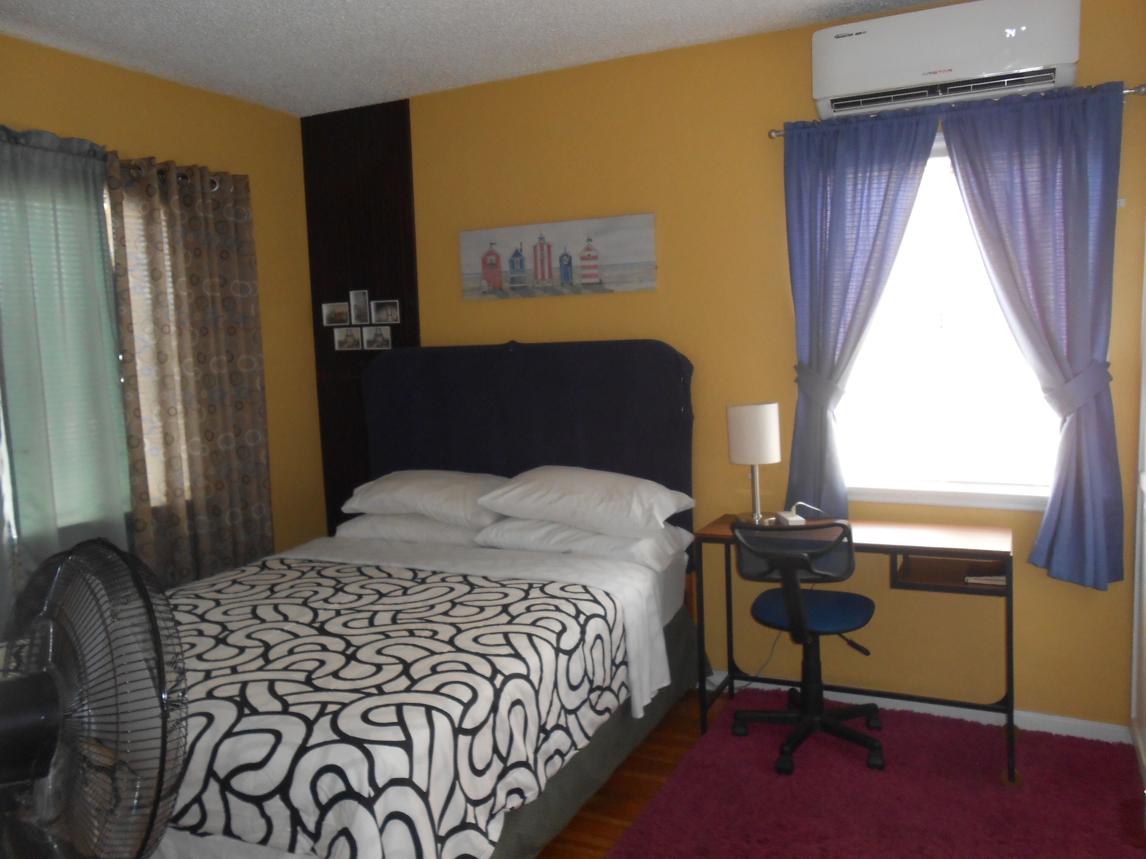 1 chambre, bureau, fer et planche à repasser, Wi-Fi gratuit