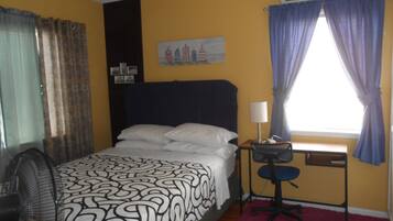 1 chambre, bureau, fer et planche à repasser, Wi-Fi gratuit
