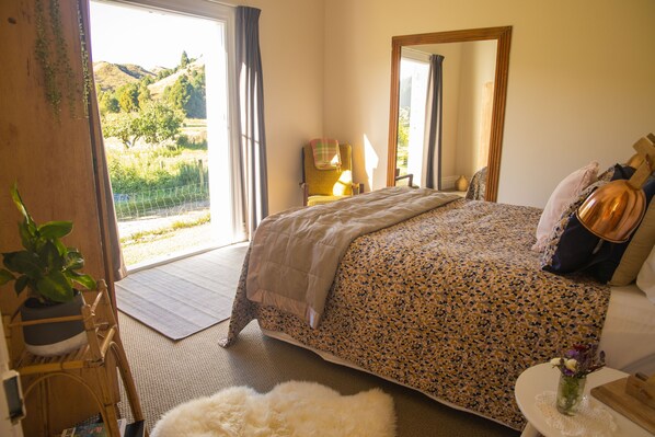 4 bedrooms, iron/ironing board, travel cot, free WiFi