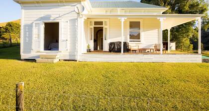 1900's Villa on the forgotten world road