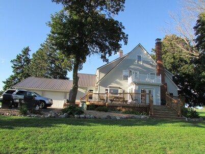 The Mill House, year around Country Home & Historic Grist mill w/ 2 Kayaks