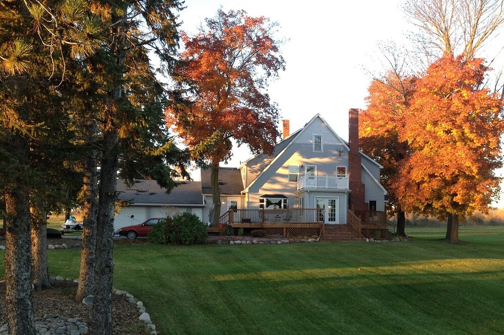 The Mill House, year around Country Home & Historic Grist mill w/ 2 Kayaks