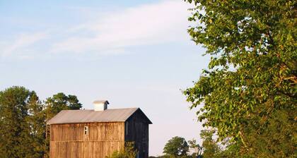 The Mill House, year around Country Home & Historic Grist mill w/ 2 Kayaks