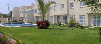 Casa Familiar Acapulco Punta Diamante, Fracc. Puente del Mar, cerca de la playa.