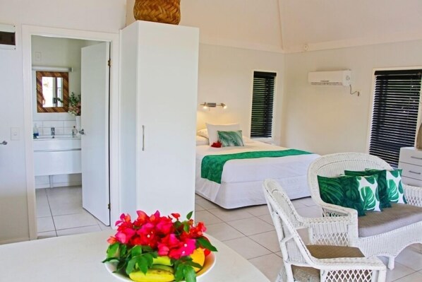 1 bedroom, in-room safe, iron/ironing board, free WiFi