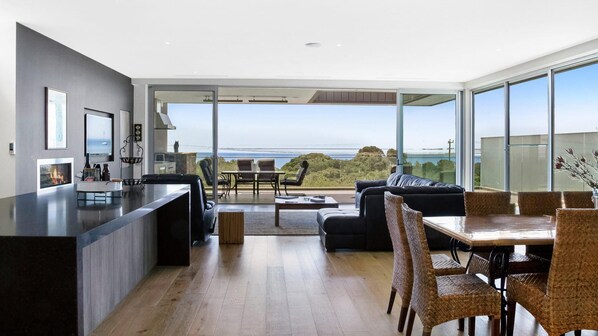 Interior - Bayview - Stunning Bay Views (RYE)
