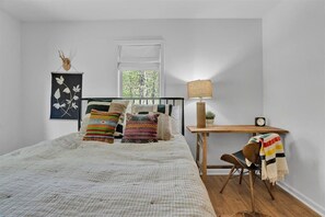 4 habitaciones, escritorio, tabla de planchar con plancha y wifi gratis