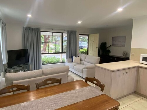 1 Carrickalinga Cove Apartments