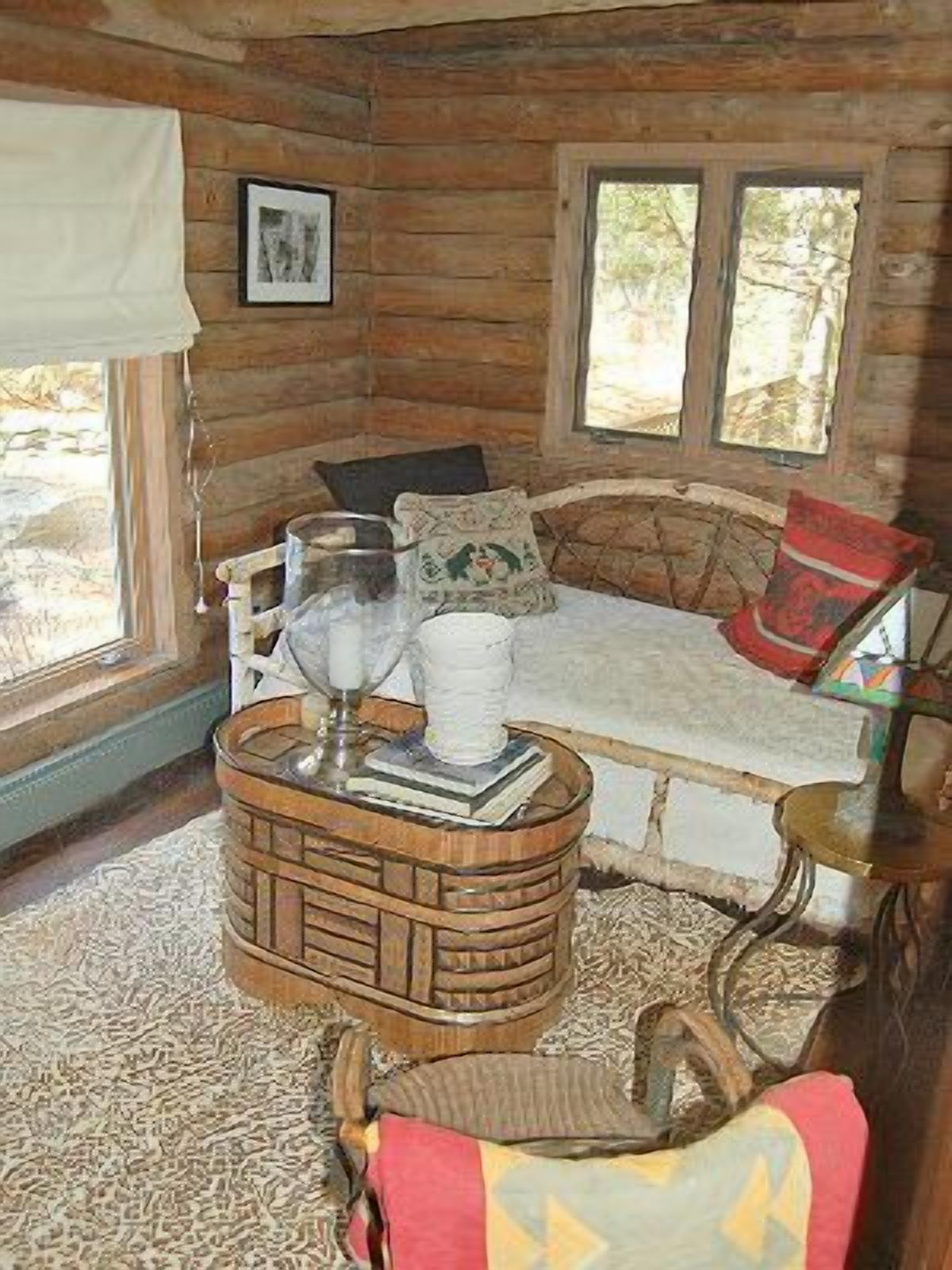 Private Rustic Lodge -  Ideal For the Fall foliage weekends and restful Holidays