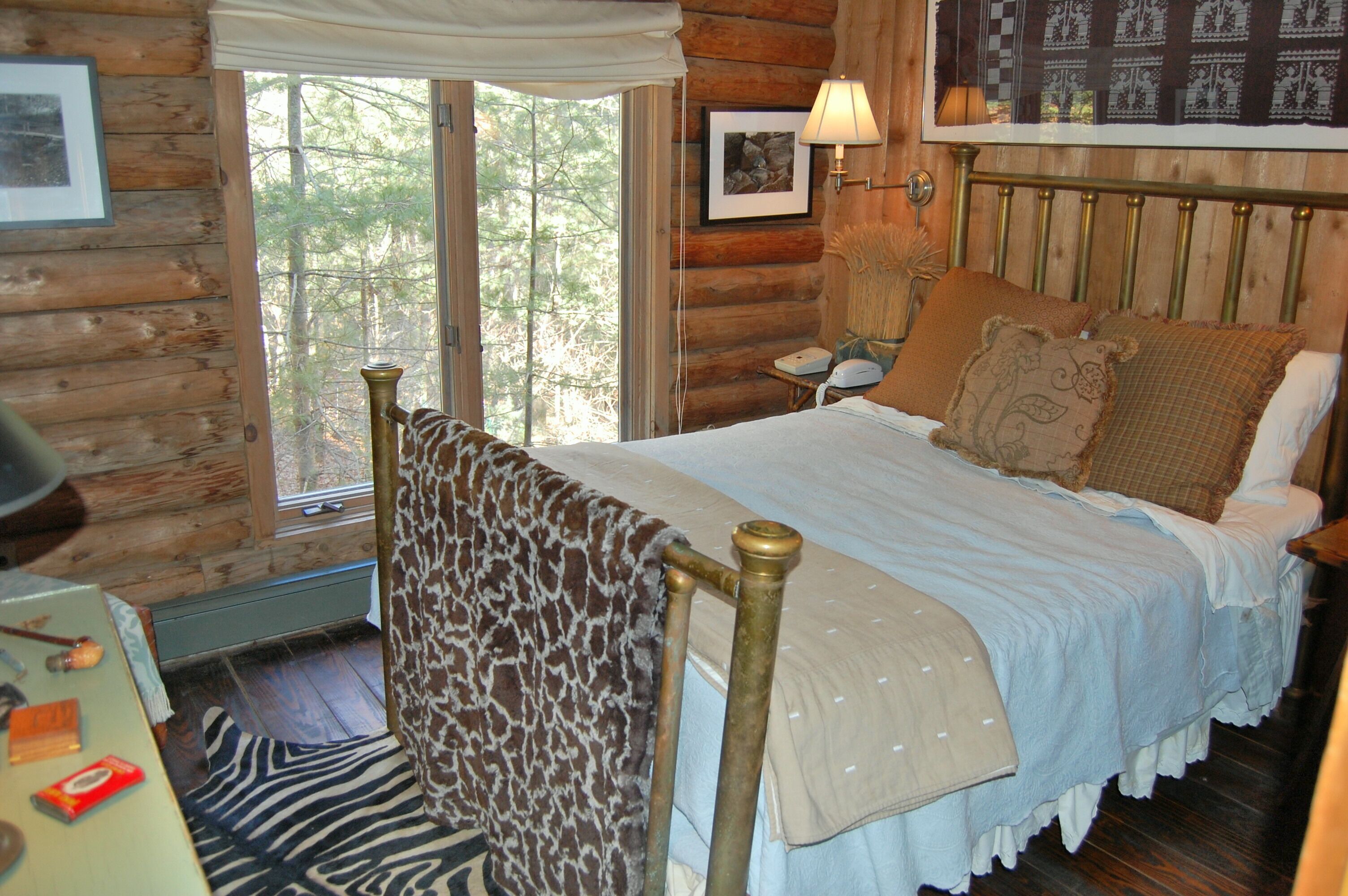 Private Rustic Lodge -  Ideal For the Fall foliage weekends and restful Holidays