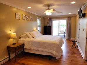 3 bedrooms, in-room safe, desk, iron/ironing board