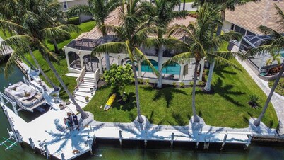 BEST FAMILY RENTAL ON MARCO!  Summer Specials available!   Book Now & Save 10% !