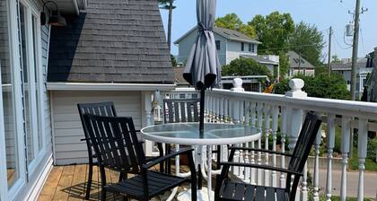 Casa B2 Beautiful bright apt. steps to SoHa North beach sleeps 4 comfortably