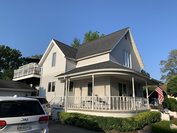 Exterior - Casa B2 Beautiful bright apt. steps to SoHa North beach sleeps 4 comfortably  (South Haven)