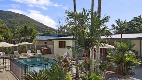 TROPISCHE ESSENZ @ PALM COVE