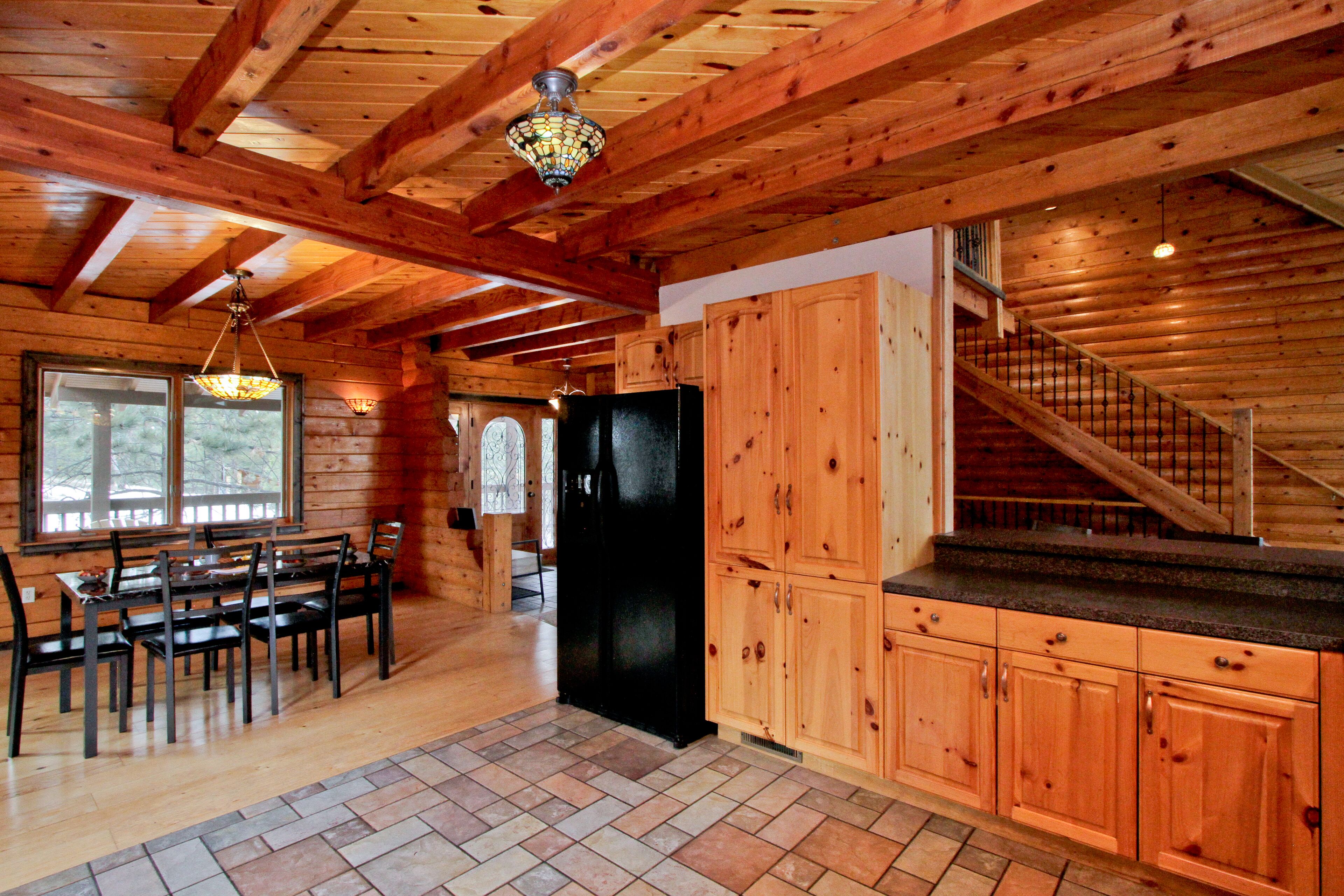 Beautiful Cabin on 40 acres