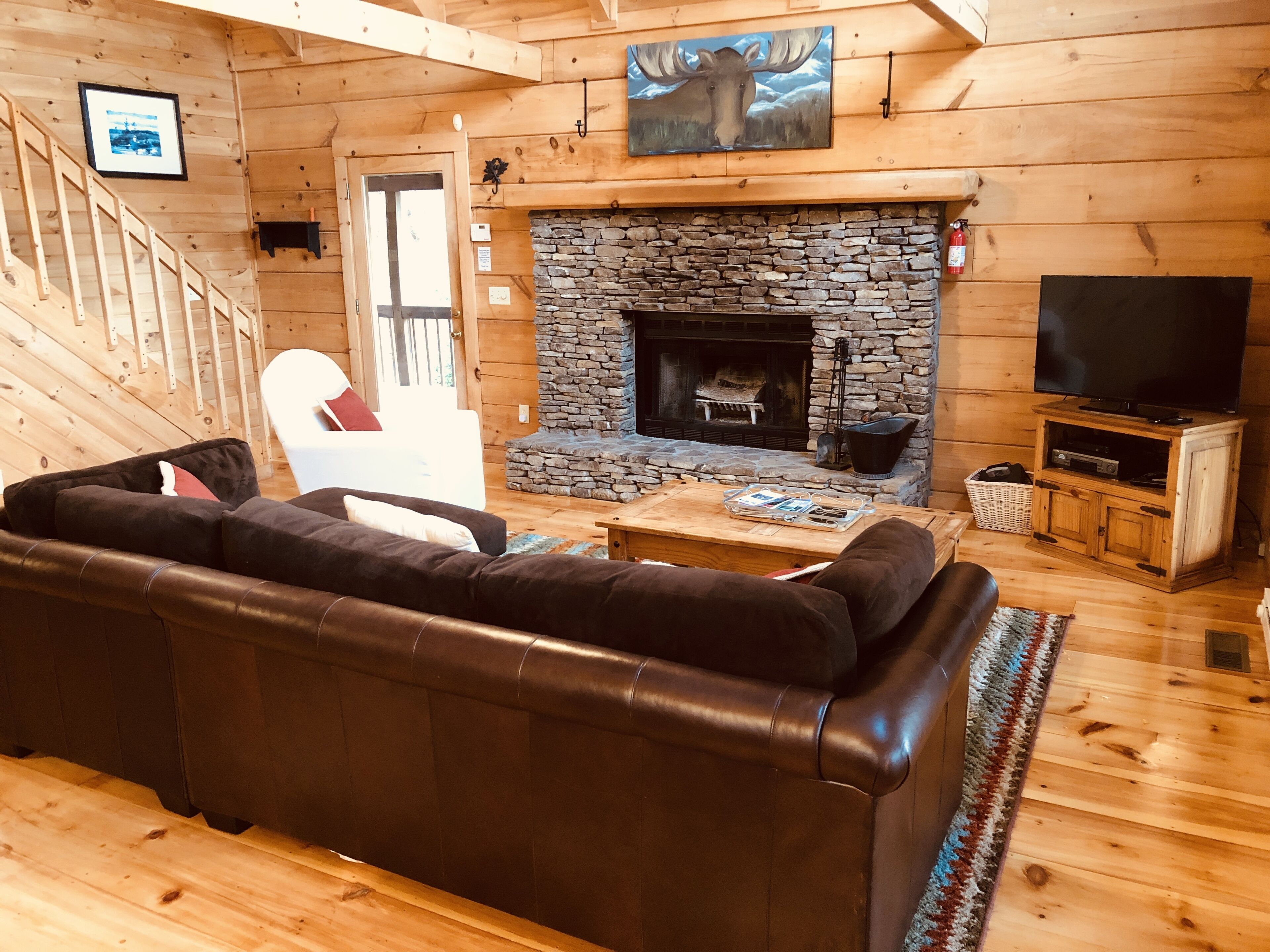 Nature's Retreat rustic cabin nestled in the north Georgia mountains.