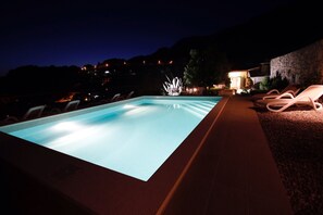 Opvarmet pool