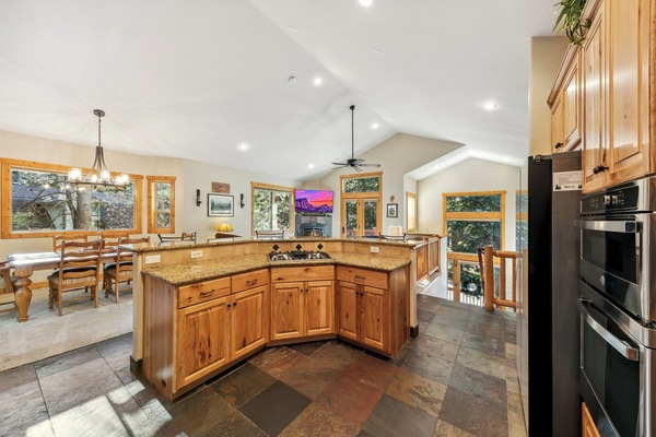 Geladeira, micro-ondas, fogão, cooktop