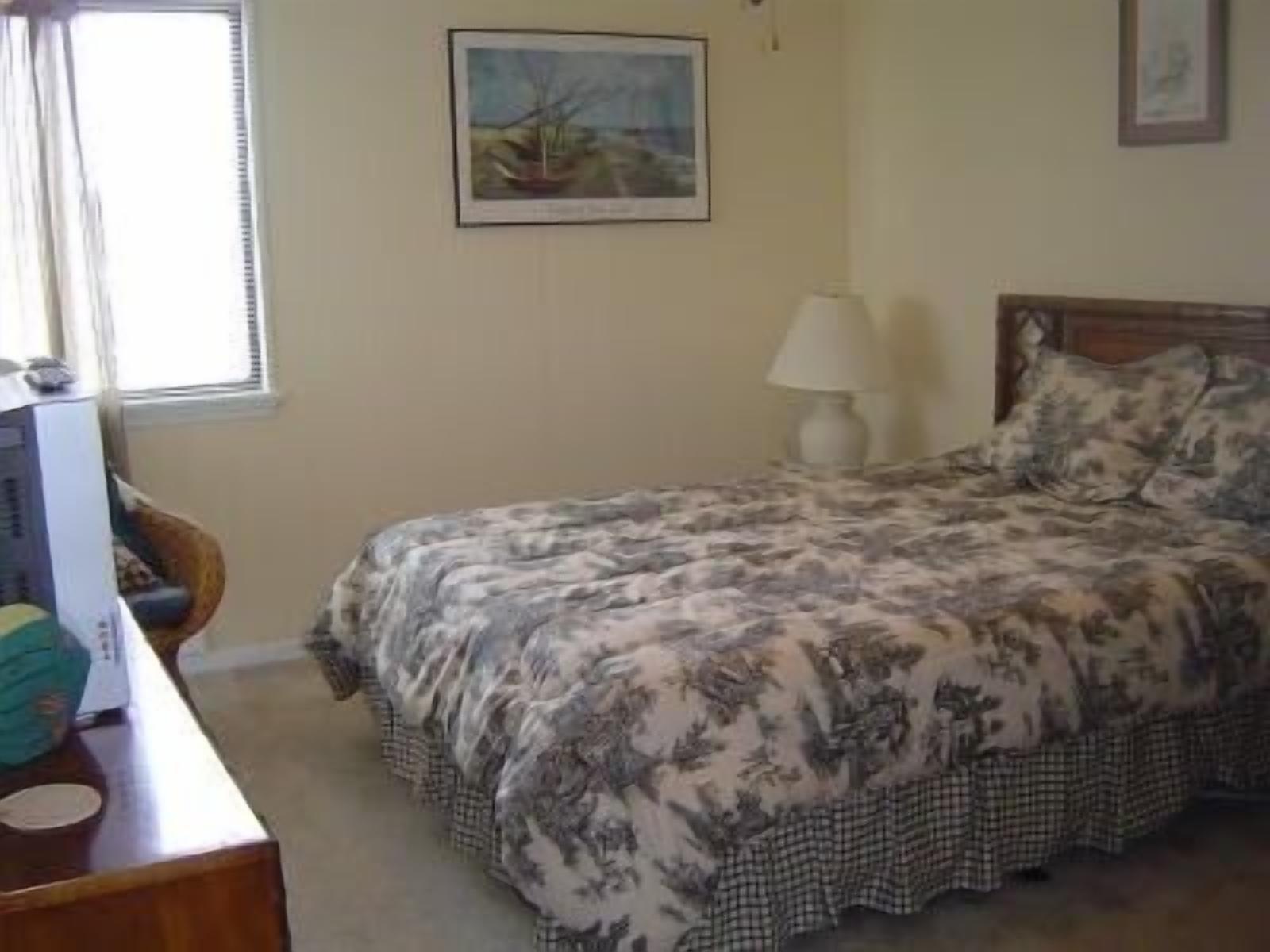 Ocean-side condominium with pool. Fully-equipped for relaxed vacationing.