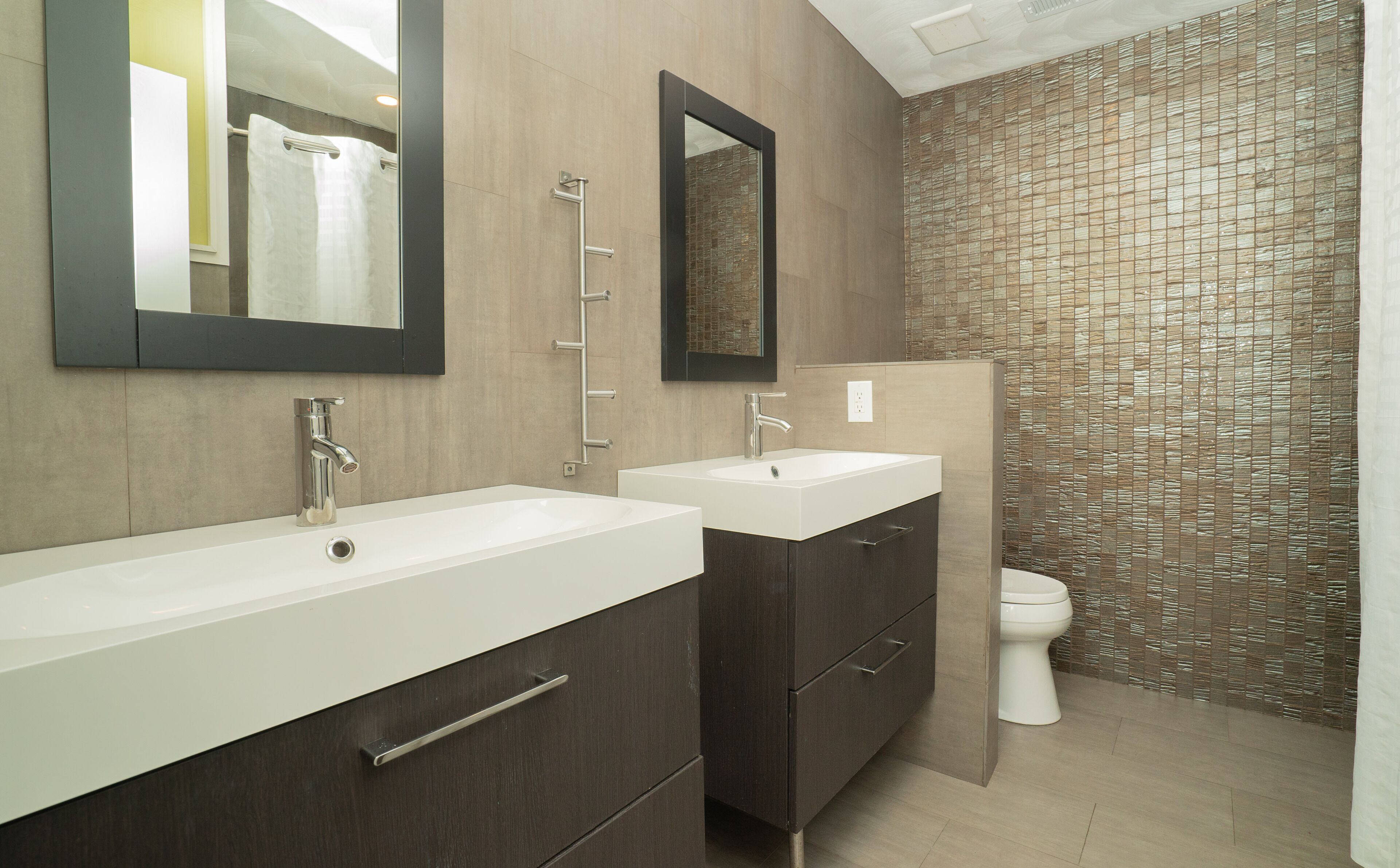 Rimini - Breathtaking and Bright Top Floor Condo Steps from the Beach