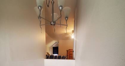 Whole 3 Bedroom Home Near Lake, Airport, and Cle