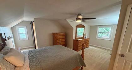 Westlake Lake House - Family & Pet Friendly - Near Lake Erie & Crocker Park
