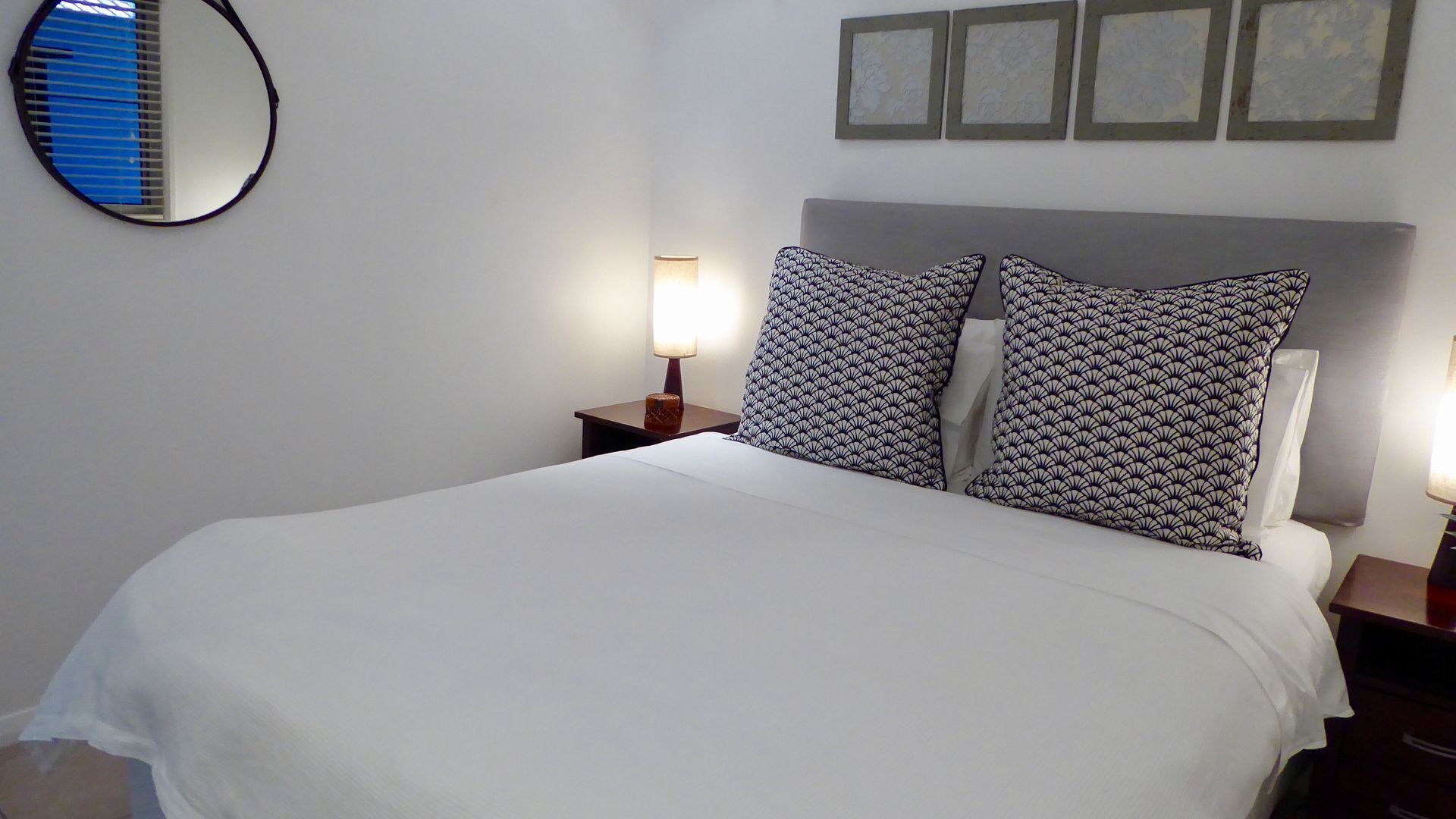 3 minute walk to the beach and cafes!  — image 8