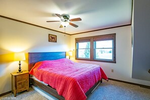 4 bedrooms, WiFi, bed sheets