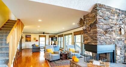 Alpen View - 86 Snapping Turtle Lane<br><br>Alpen View - Lake Front, Pet Friendly w/ Dog Enclosure, Fire Pit