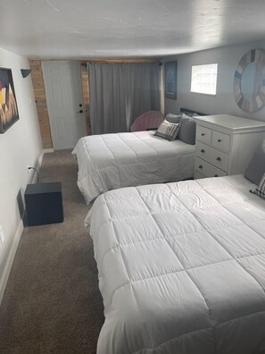 4 bedrooms, WiFi, bed sheets
