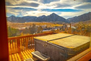 Tina de hidromasaje al aire libre