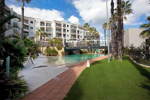 Apartment M601 - Spectacular Beachfront Penthouse!