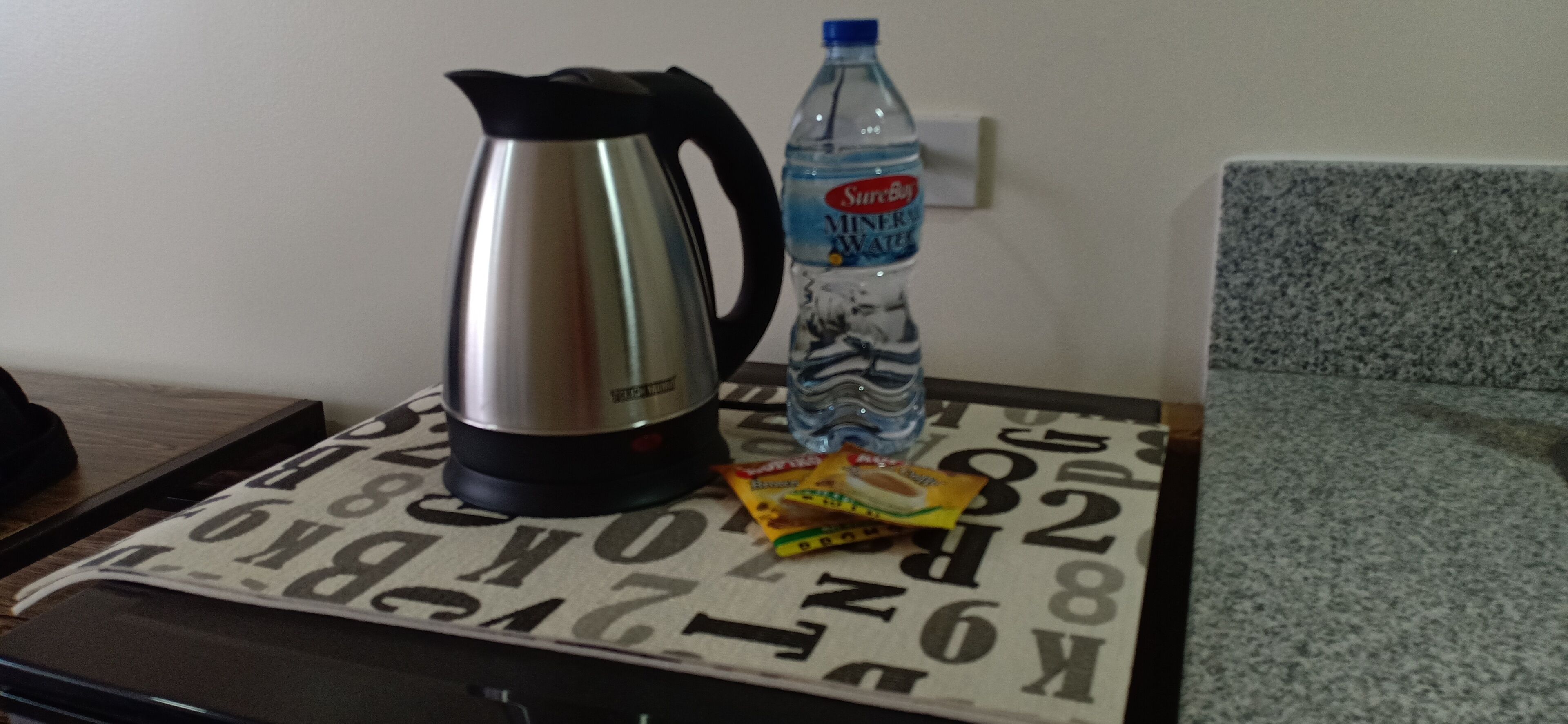 Staycation with FREE WIFI @ Stanford Suites2