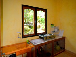 Standard Room, 2 Bedrooms | Private kitchen