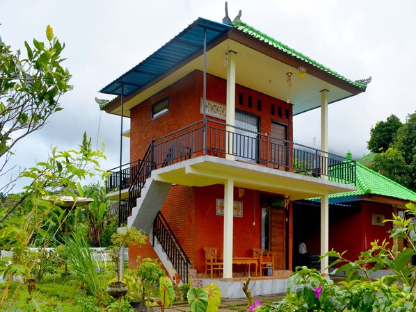 Superior Double Room, 1 Bedroom | Free WiFi, bed sheets - Dajan Buyan Homestay (Bedugul)