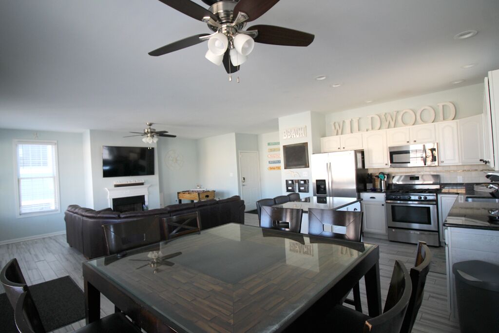 4 Bedroom 2 Bath Condo 2 Blocks from Beach and Boards