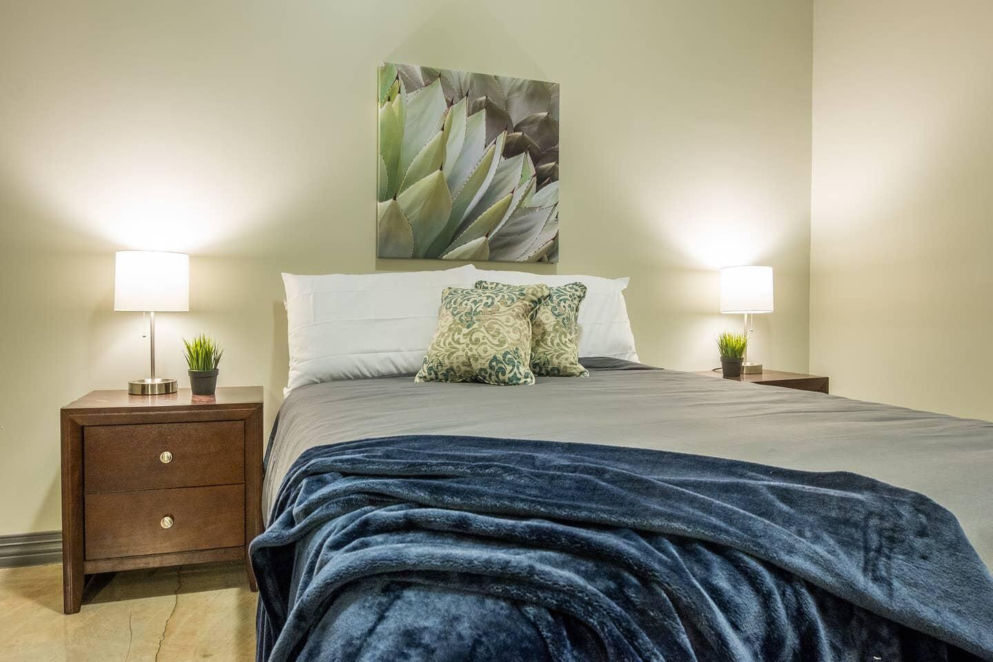 Frontdesk | Coastal Casual @ Historic Loft 1BR