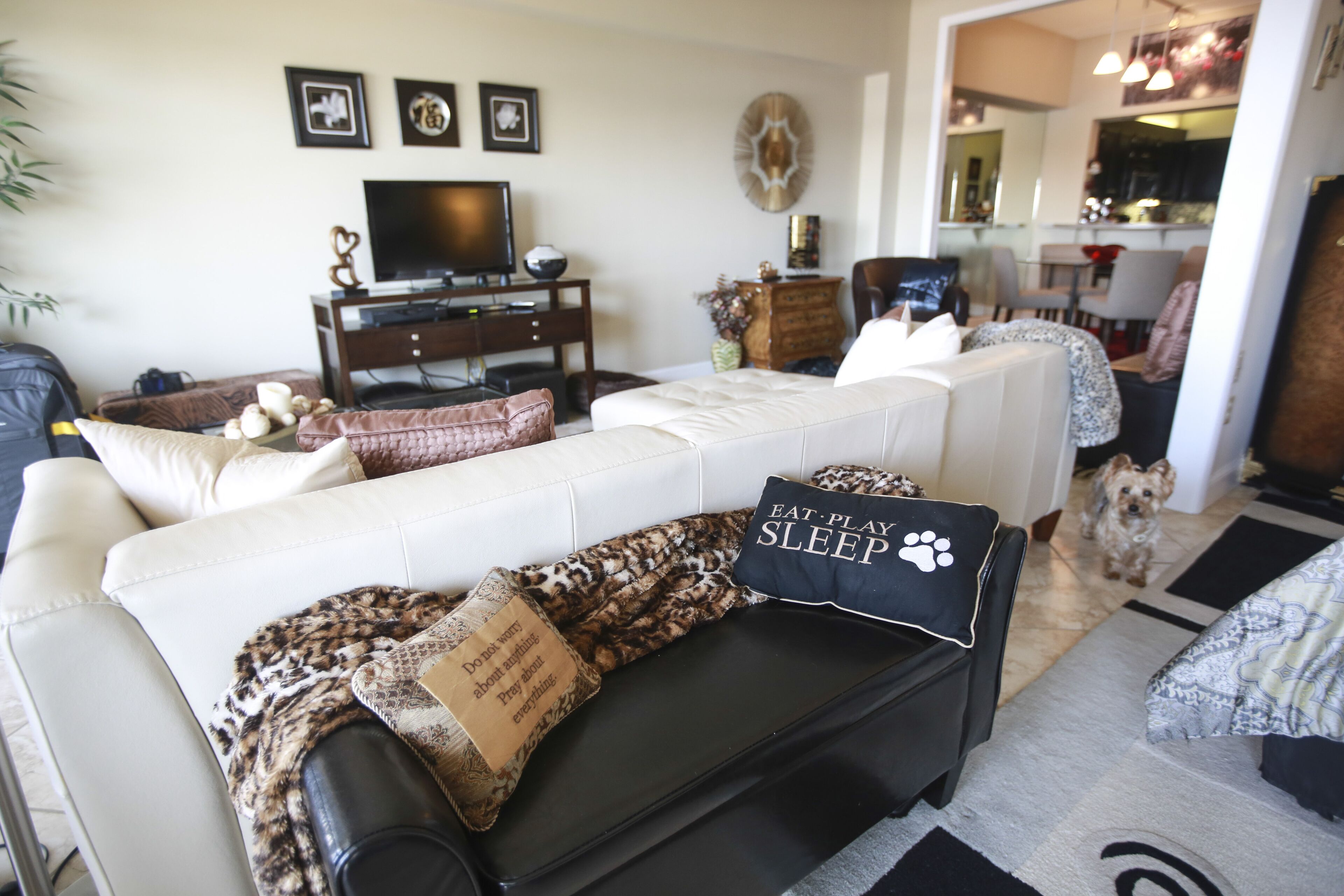 Great weekend get away overlooking Downtown Louisville, KY and the Ohio River