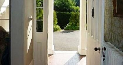 Georgian Manor With Panaromic Sea Views