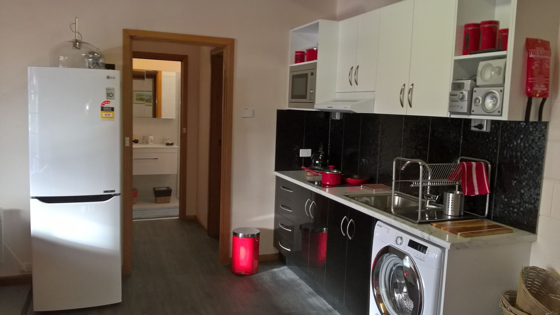 Peaceful beach retreat, close to cafe, bakery, bistro, shop & 30 min from Hobart