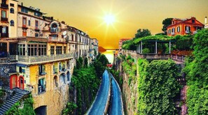 Miscellaneous - Henry House (Sorrento)