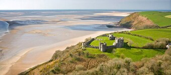 Milkwood, A lovely Three-bedroomed chalet, sleeps five