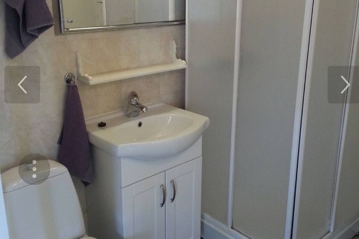 apartment, 3 bedrooms | bathroom | shower, towels