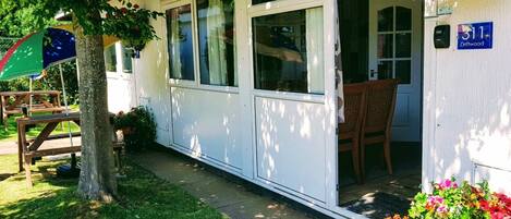 تناول الطعام بالخارج