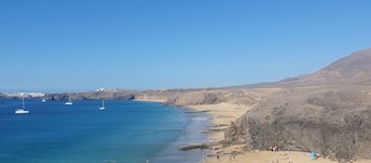 Fantastic Suuri ylellinen omakotitalo, oma lämmitetty uima-allas ja Wi-Fi