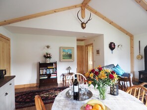 Interior - Family Friendly Log Cabin (Kirknewton, West Lothian)
