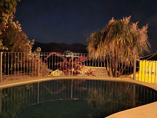 Executive Villa, voll klimatisiert mit eigenem Pool, Berg- und Meerblick