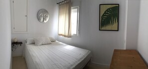 2 dormitorios, escritorio, wifi gratis y ropa de cama