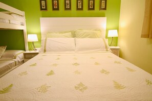 1 bedroom, iron/ironing board, WiFi, bed sheets -  This is one of the few accommodations in the area that has this service. (Tarragona)